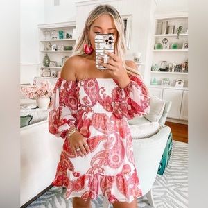 EXPRESS WHITE WHITE/PINK/ORANGE PAISLEY PRINT OFF THE SHOULDER DRESS Size:S